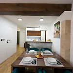 7 Povlja (Brac)
